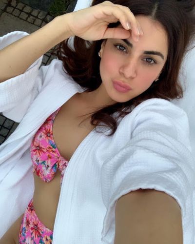 Actress Preeti Gupta Instagram Preeti Arora Of Kundali Bhagya Seen In A Bikini Fans Have Praised Her Style News Crab Dailyhunt