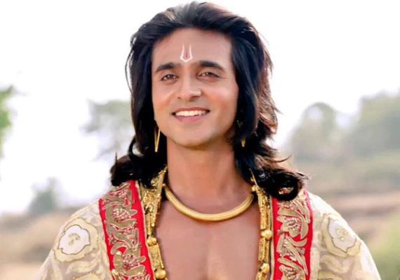 एक ट ग क छ ड कर स य क र म फ म Ashish Sharma बन गए ह क स न म बई स र जस थ न चल गए E24bollywoodhindi Dailyhunt