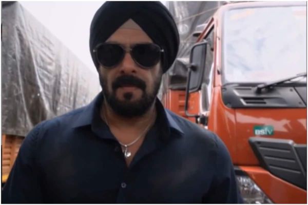 Check Out The Trailer Of Flora And Ulysses Gyanhigyan English Dailyhunt