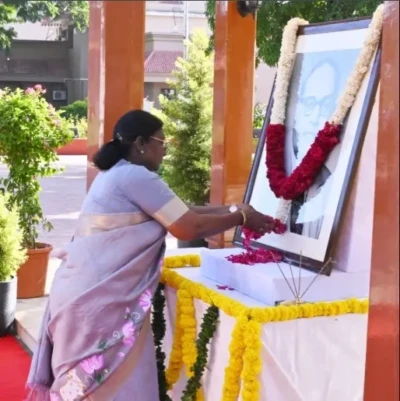 రాజ్యాంగ నిర్మాతకు రాష్ట్రపతి ద్రౌపది ముర్ము ఘన నివాళులు