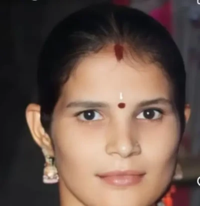 ఉరి వేసుకుని వివాహిత ఆత్మహత్య
