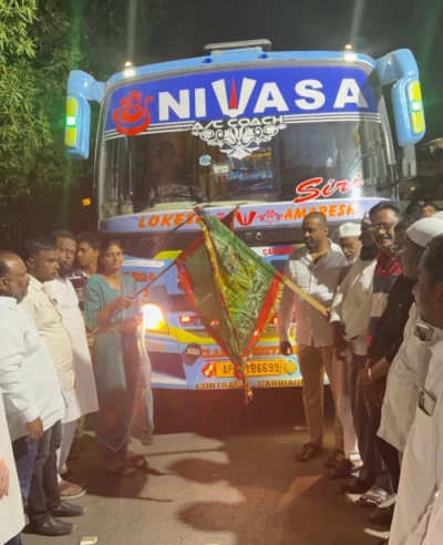 హజ్ యాత్రను ప్రారంభించిన మున్సిపల్ చైర్ పర్సన్