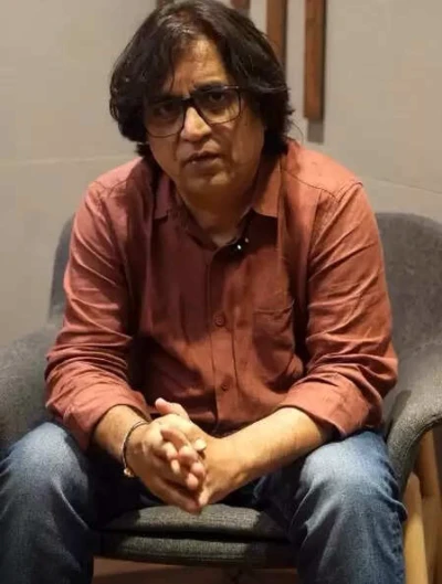 क्या है स्वानंद किरकिरे की नई लोरी 'अंगाई' की खासियत? जानें फिल्म 'सुपर डूपर' के बारे में