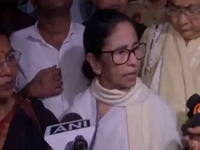 "Election should be conducted using old list," says Mamata Banerjee amid protest against SIR, BJP hits back at Opposition