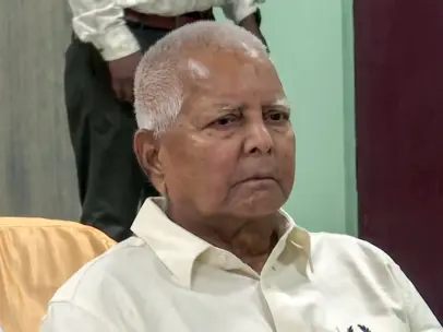 "Arrogant govt rains bullets from AK-47s": RJD chief Yadav calls on students to unite for Patna protest