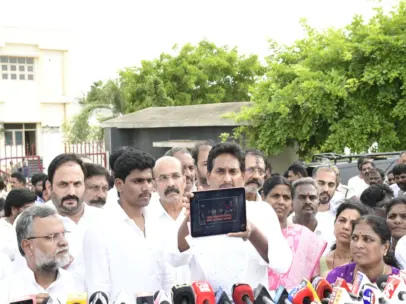 Law and order deteriorated in govt targeting BCs, will have to repent: Jagan Mohan Reddy meets jailed MLA Virupakshi