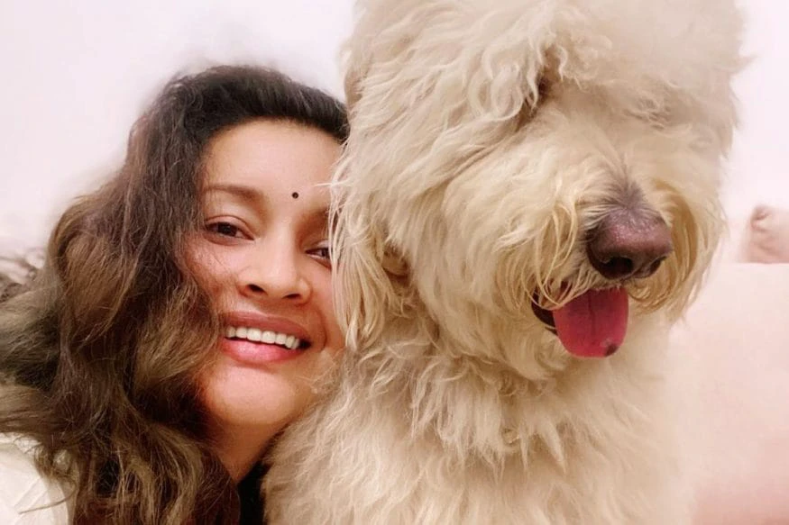 Renu Desai: ప్రేమలో పడ్డాను అంటూ అతని ఫోటో పెట్టిన రేణుదేశాయ్..!! Renu Desai: Renu Desai posted a photo of him saying he fell in love .. !!