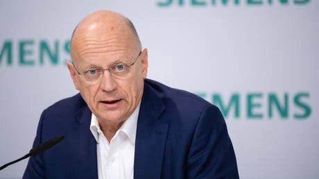 Siemens boss downplays Germany's China decoupling plans