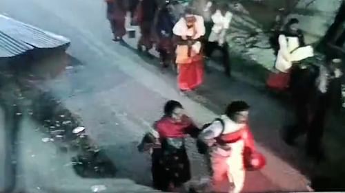 खुद को पति-पत्नी बताकर लिया था कमरा, संगम स्नान के लिए प्रयागराज आने की कही थी बात