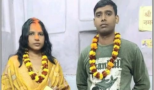 मंदिर में दरोगा ने महिला सिपाही संग रचाई शादी, फिर वहीं मचाया बवाल – मारपीट से हैरान हुए लोग! “ > • ˌ मंदिर में दरोगा ने महिला सिपाही संग रचाई शादी, फिर वहीं मचाया बवाल – मारपीट से हैरान हुए लोग! “ > • ˌ