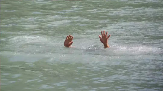 UP: Youth goes to swim with friends, feared drowned in Ganga canal near Parikshitgarh in Meerut