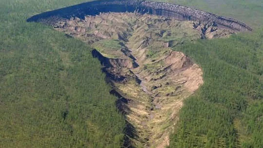 Siberia 'mouth to hell': 282-foot-deep crater opens up in Russia, set to devour everything around it