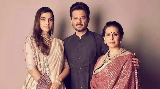 Sonam Kapoor wishes parents with sweet note on wedding anniversary, reveals she found 'Anil Kapoor's obsession with Sunita gross as a kid'
