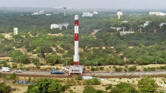 ISRO ने SpaDeX लॉन्चिंग का समय दो मिनट आगे बढ़ाया, जानिए इस मिशन के बारे में सबकुछ “ • ˌ ISRO ने SpaDeX लॉन्चिंग का समय दो मिनट आगे बढ़ाया, जानिए इस मिशन के बारे में सबकुछ “ • ˌ
