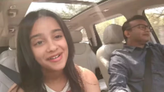 Video of Father-Daughter's 'Mehfil' with Mohammed Rafi Song's Rendition Leaves Internet in Awe