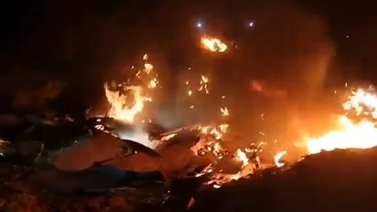 IAF's MiG-21 trainer aircraft crashes in Rajasthan's Barmer, both pilots killed IAF's MiG-21 trainer aircraft crashes in Rajasthan's Barmer, both pilots killed
