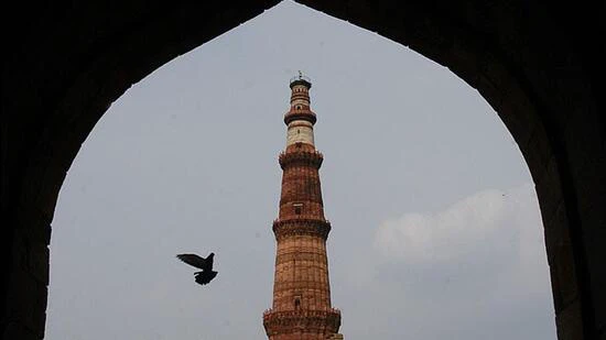 Rules bar worship at 'non-living places', says govt over namaz at Qutub Minar