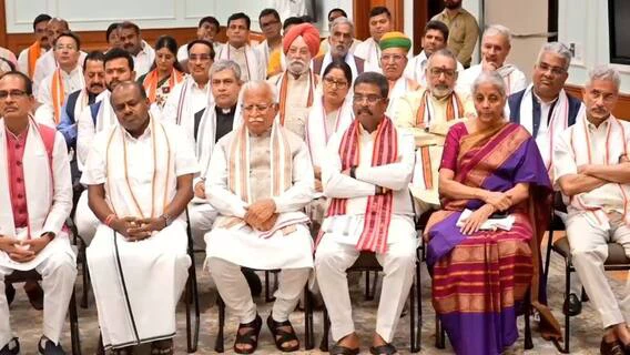 மத்திய அமைச்சரவையில் மூன்று தமிழர்கள்…..