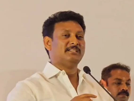 'பள்ளி மாணவர்களுக்கு மடிக்கணினி வழங்குவது எப்போது?' - அமைச்சர் அன்பில் மகேஷ் பொய்யாமொழி விளக்கம்