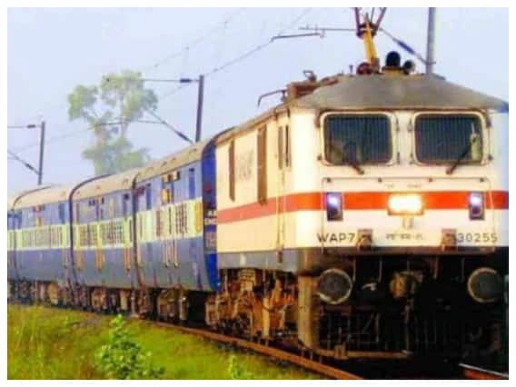 Chhattisgarh: राखी पर रेलवे की बेरुखी, रक्षाबंधन में नहीं आएगी मेमू पैसेंजर ट्रेन, पढ़ें पूरी खबर