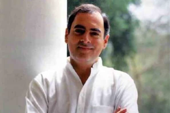 Rajiv Gandhi's death anniversary: Former PM's rare pictures, number 10 is unmissable