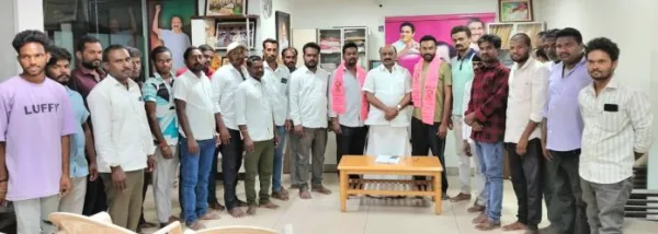 ప్రత్యేక అధికారుల పాలనలో పంచాయతీల్లో భారీ అవినీతి: మాజీ ఎమ్మెల్యే
