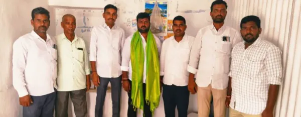 కాంగ్రెస్ మండలాధ్యక్షునికి ఘన సన్మానం