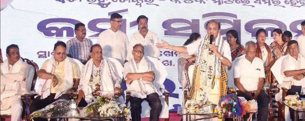 ହଜାର ହଜାର ସମର୍ଥକଙ୍କୁ ନେଇ ସମାବେଶ କରି ଦମ୍ ଦେଖାଇଲେ ପ୍ରଭାତ ବିଶ୍ବାଳ