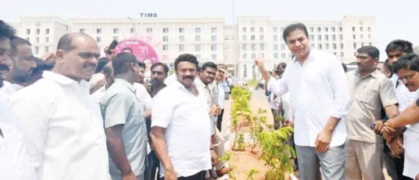 పేదలకు అధునాతన వైద్యమందించడమే కేసీఆర్ లక్ష్యం