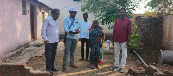 చండేగావ్ జిపి గ్రామంలో ఇందిరమ్మ గృహలను పరిశీలించిన ఎంపీడీవో
