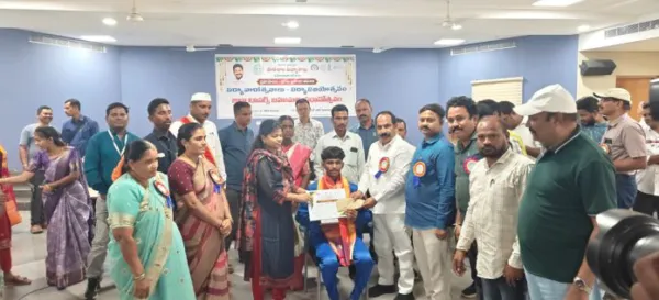 జాతీయస్థాయి రబ్బి పోటీల్లో ఆలేరు విద్యార్థి ప్రతిభ