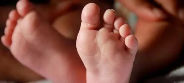 Varanasi: చిన్నారి ప్రాణం తీసిన దుప్పటి!