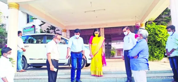 కొవిడ్ నిబంధనలతో గణతంత్ర వేడుకలు