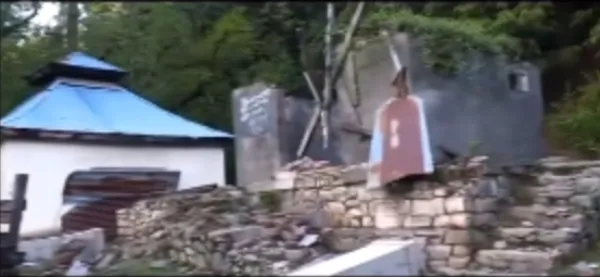 जिहादी आतंकवाद्यांनी नष्ट केलेल्या मंदिराची भूमी ३६ वर्षांनंतर पुन्हा काश्मिरी हिंदूंच्या स्वाधीन !