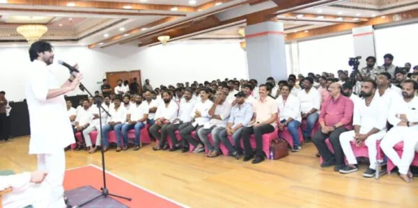 రేపు సాధక్లతో పవన్ కళ్యాణ్ ఆత్మీయ భేటీ