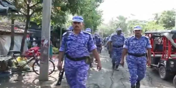 নির্বিঘ্নেই চলছে পুনর্নির্বাচন, বেলা ১১টা পর্যন্ত ভোট পড়েছে প্রায় ৩৭ শতাংশ