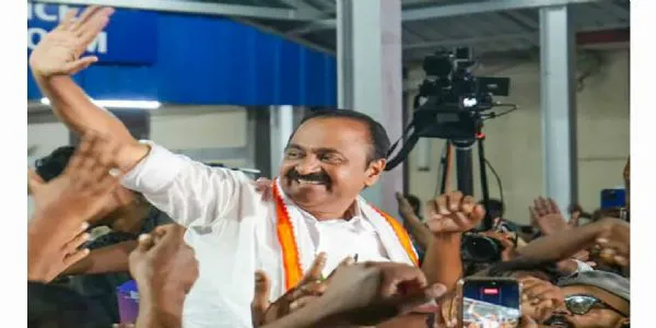 ఉత్కంఠకు తెర.. కేరళం ముఖ్యమంత్రిగా వీడీ సతీశన్