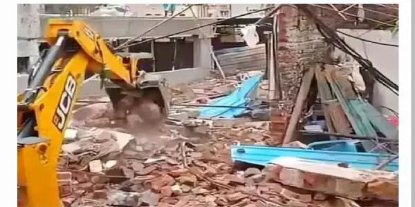 కొత్వాల్గూడలో రంగంలోకి దిగిన 'హైడ్రా'.. మంత్రి అనుచరుల క్రషర్ల కూల్చివేత!