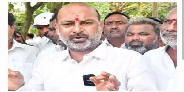సీఎం రేవంత్ రెడ్డికి ఢిల్లీ పర్యటనలపై ఉన్న శ్రద్ధ రైతులపై లేదు.. బండి సంజయ్
