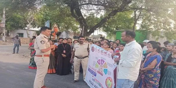 పులివెందుల : గ్రామాల్లో విజిబుల్ పోలింగ్ పై ప్రజలకు అవగాహన