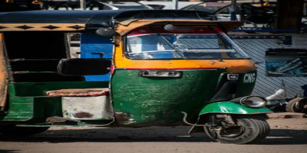 કતારગામમાં મહિલાને બિભસ્ત ઈશારા કરનાર રીક્ષા ચાલક સામે ગુનો નોંધાયો