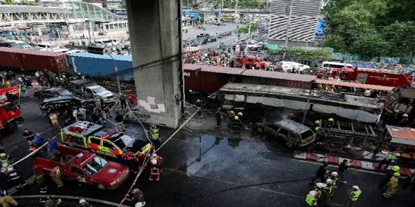 تھائی لینڈ میں مال بردار ٹرین اور بس میں تصادم، 8 افراد ہلاک ، 32 زخمی