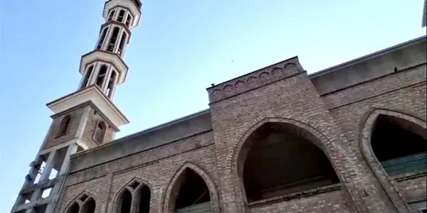 مسجد کے مینار کی اونچائی کا معاملہ: سوشل میڈیا پر پھر تنازعہ کھڑا ہوا، انتظامیہ کے معائنے خبر جھوٹی نکلی