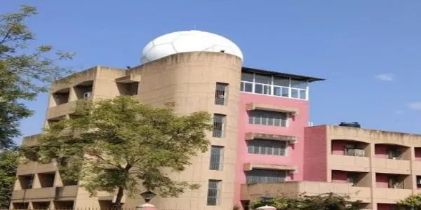 راجستھان کے کئی اضلاع میں بارش اور ژالہ باری، 10 اپریل تک ہیٹ ویو سے راحت