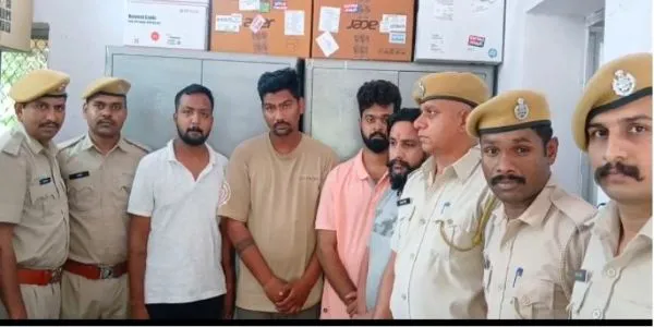 'অপারেশন মিউল হান্টার'-এ বড় সাফল্য, অনলাইন প্রতারণা চক্র ভেঙে গ্রেফতার ৪
