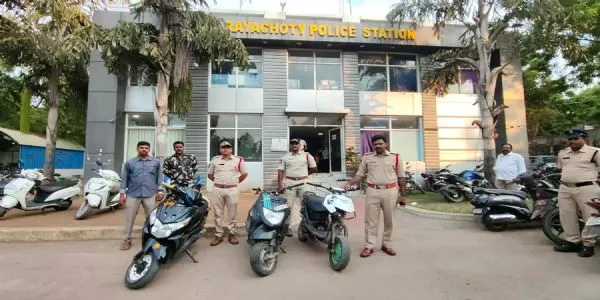 రాత్రిళ్ళు బైక్ లపై శబ్దాలు చేస్తే కఠిన చర్యలు