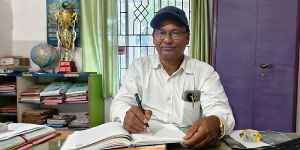 ଏକାଡେମିକ୍ ସ୍କୁଲରେ ନୂତନ ଅଧ୍ୟକ୍ଷ