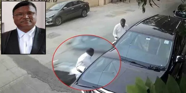 نامپلی میں سینئر وکیل خواجہ معزالدین قاتلانہ حملہ میں جاں بحق