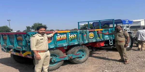 તળાજા એપીએમસી ખાતે રોડ સેફટી અભિયાન: 200 જેટલાં વાહનોમાં રેડિયમ લગાવી જાગૃતિ ફેલાવવામાં આવી