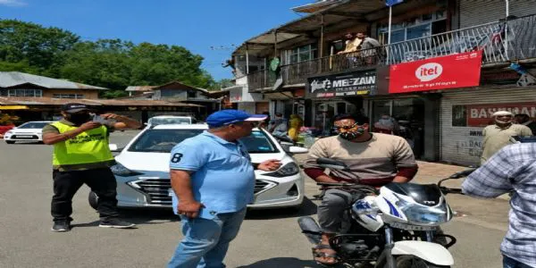 ٹریفک قوانین کی خلاف ورزی کرنے والوں پر شکنجہ